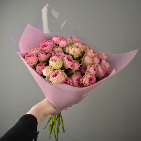 Букет из пионовидных кустовых роз. Фото 2