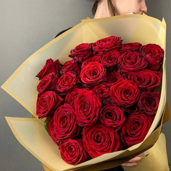 Букет из 25 красных роз. Фото 1